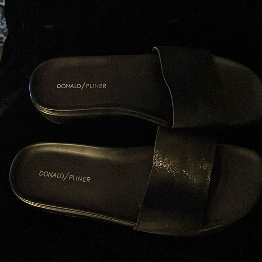 Donald Pliner FIFI Sandal Size 8.5